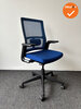 Ahrend 2020 verta bureaustoel - refurbished - blauwe stoffering - blauw netweave - inclusief lendesteun - medium rug - zwart vo