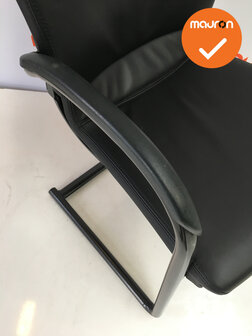 Ahrend 230 - zwart frame - bestaande zwart lederen stoffering