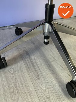 Haworth Comforto 59 zwarte stoffering - aluminium voetkruis