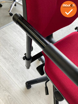 RH Logic 400 - Rode stoffering - met hoofdsteun - Zwart voetkruis