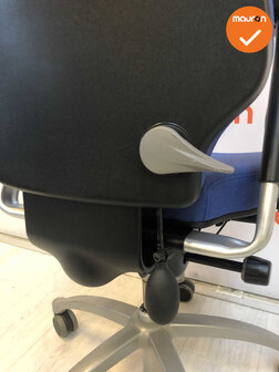 RH Logic 400 - Nieuwe blauwe stoffering  - Zilvergrijs voetkruis