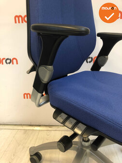 RH Logic 400 - Nieuwe blauwe stoffering  - Zilvergrijs voetkruis