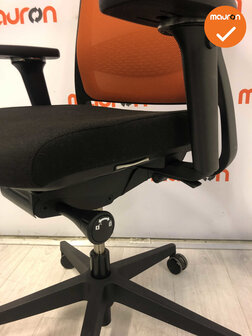 Gispen Zinn - NIEUWSTAAT- 3D Armleggers - Zwarte stoffering - Oranje Netweave - Zwart voetkruis
