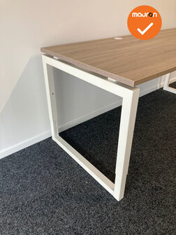 Ahrend handmatig verstelbaar bureau - nieuw blad naar keuze - afmetingen naar keuze - wit onderstel