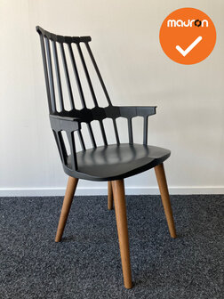 Kartell Comback - Designstoel - Zwart - met eikenkleurig onderstel
