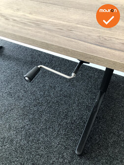 Refurbished Ahrend Essa Werkplek - Afmeting naar keuze - Bladkleur naar keuze - Slingerverstelbaar - Zwart onderstel- Inclusief