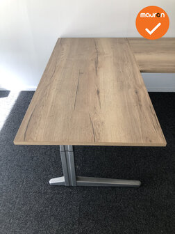 Ahrend hoekbureau -240x160 - Nieuw blad naar keuze - Melamine - Hoek naar keuze - Essa - Zilvergrijs onderstel
