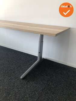 Ahrend hoekbureau -240x160 - Nieuw blad naar keuze - Melamine - Hoek naar keuze - Essa - Zilvergrijs onderstel