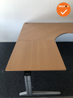 Ahrend hoekbureau -200x200 - Beuken - Melamine - Hoek naar keuze - Essa - Zilvergrijs onderstel