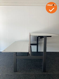 Ahrend Balance duo bureau zit-sta - 180x80cm - antracietgrijs onderstel - met standaard grijs melamine blad - inclusief grijs a