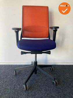 Gispen Zinn bureaustoel - Nieuwstaat - 4D Armleggers - blauwe zitting en oranje netweave rug - Zwart voetkruis