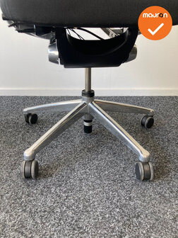 Haworth Comforto 89 (Zody) - nieuwe stoffering naar keuze - Gepolijst aluminium voetkruis