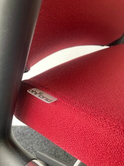 Ahrend 2020 bureaustoel - refurbished - rode  stoffering - inclusief lendesteun - hoge rug - zwart voetkruis 