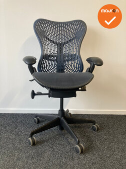 Herman Miller - Mirra 2 - Triflex - Graphite zitting - Blauw Rugleuning
