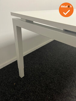 Vergadertafel - 4-poots - 200x100cm - met wit onderstel - inclusief wit melamine blad