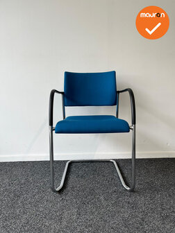 Vergaderstoel - EMO - Licht blauwe stoffering