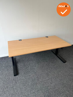 Rohde&Grahl verstelbaar slinger  bureau - zwart frame - Beuken bovenblad