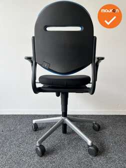 Ahrend 220 - 2D - bestaande blauw gestoffeerde rug en zwarte zitting - grijs voetkruis