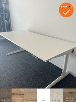 Ahrend 500 zit-sta bureau - 180x80 - Wit frame - nieuw blad in kleur naar keuze keuze - inclusief memory