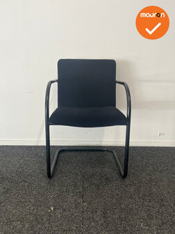 Vergaderstoel - Zwart - Suede bekleding - Slede onderstel