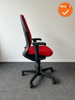 Ahrend 230 - Hoge rug  - Rode stoffering - Zwart voetkruis