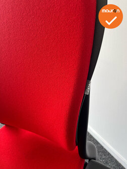 Ahrend 230 - Hoge rug  - Rode stoffering - Zwart voetkruis