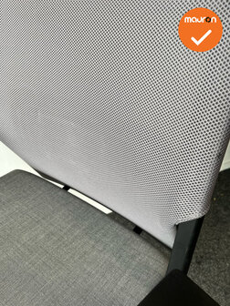 Haworth Comforto 59 - Grijs netweave en grijze zitting - Zwart voetkruis