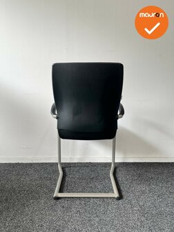 Ahrend 230 vergaderstoel - Zilvergrijs frame - Nieuwe stoffering kleur naar keuze