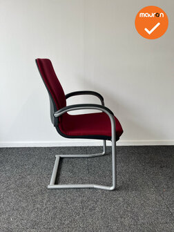 Ahrend 230 vergaderstoel - Zilvergrijs frame - Rode stoffering