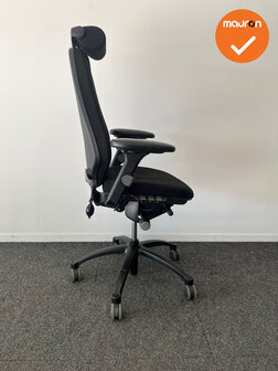 RH Logic 400 - zwarte stoffering  - Met hoofdsteun - Inclusief lendepomp - Zwart voetkruis