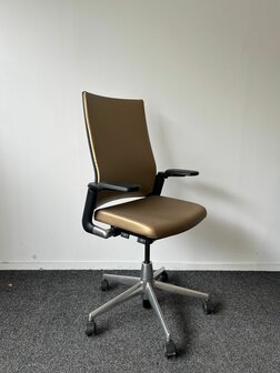 Ahrend 2020 bureaustoel  - refurbished - Goud kunstleer - hoge rug - chrome voetkruis