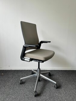 Ahrend 2020 Verta bureaustoel - refurbished - Beige stoffering  - medium rug - chrome voetkruis 