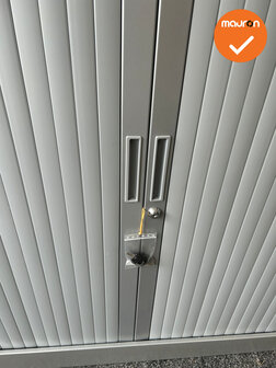 Robberechtse roldeurkast - 105x100x43cm - Zilvergrijs - brede lamel - inclusief 2 sleutels