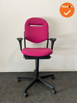 Ahrend 220 bureaustoel - 2D - bestaande roze stoffering - Zwart voetkruis