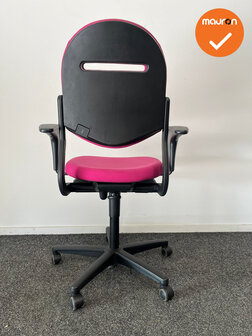 Ahrend 220 bureaustoel - 2D - bestaande roze stoffering - Zwart voetkruis