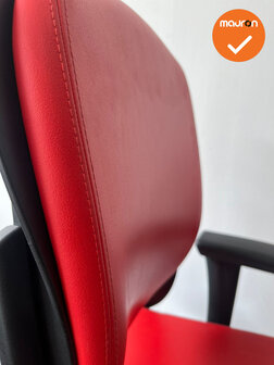 Ahrend 230 bureaustoel - refurbished - Medium Rug - Rood kunstleer