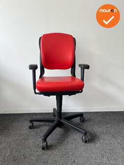 Ahrend 230 bureaustoel - refurbished - Medium Rug - Rood kunstleer