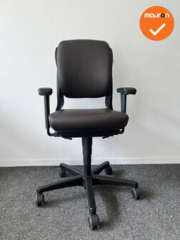 Ahrend 230 bureaustoel - Nieuw bruin kunstleer - Zwart voetkruis