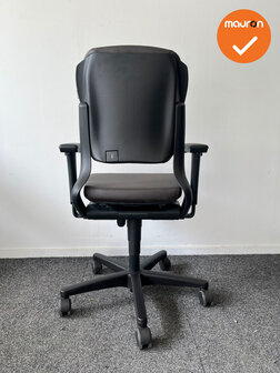 Ahrend 230 bureaustoel - Nieuw bruin kunstleer - Zwart voetkruisAhrend 230 bureaustoel - Nieuw bruin kunstleer - Zwart voetkrui