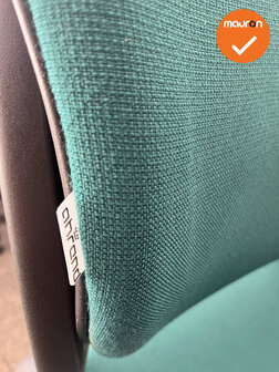Ahrend 230 - Hoge rug  - Donker groene stoffering - Zwart voetkruis