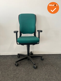 Ahrend 230 - Hoge rug  - groene stoffering - Zwart voetkruis