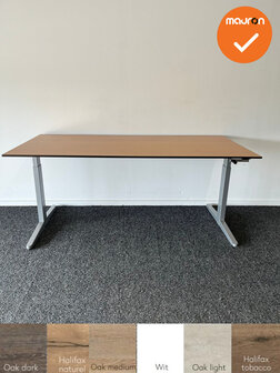 Ahrend Balance slingerverstelbaar bureau - met zilvergrijs onderstel - 160x80 - Kleur blad naar keuze