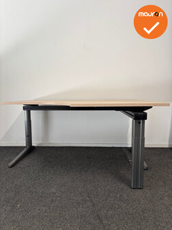 Ahrend Essa hoekbureau - Handmatig verstelbaar - 160x120cm - Bladkleur naar keuze - Antraciet onderstel 