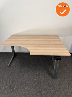 Ahrend Essa hoekbureau - Handmatig verstelbaar - 160x120cm - Bladkleur naar keuze - Antraciet onderstel 
