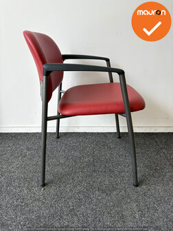 Vergaderstoel - Ahrend 320 - nieuw rood kunstleer - antraciet frame