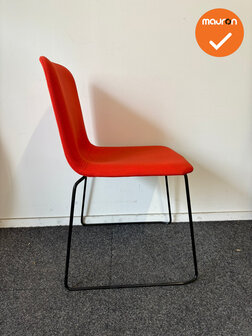 Lensvelt vergaderstoel - rode stoffering