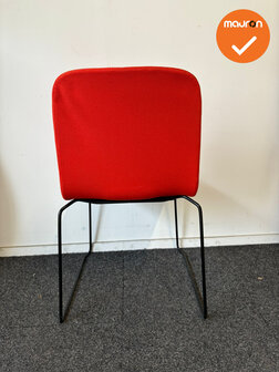 Lensvelt vergaderstoel - rode stoffering
