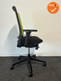 Gispen Zinn - 4D Armleggers - Zwart gestoffeerde zitting met groen netweave - zwart voetkruis