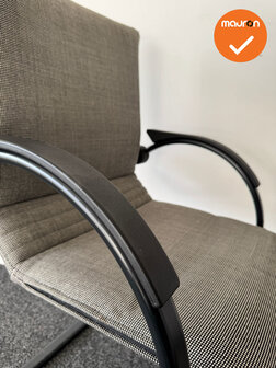 Vergaderstoel Ahrend A350 - Grijs gem&ecirc;leerde stoffering - Zwart frame