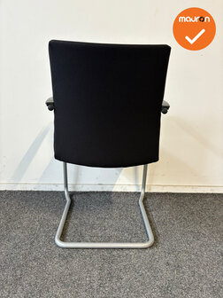 Comforto 5588 vergaderstoel - bestaand zwarte stoffering - grijs slede onderstel